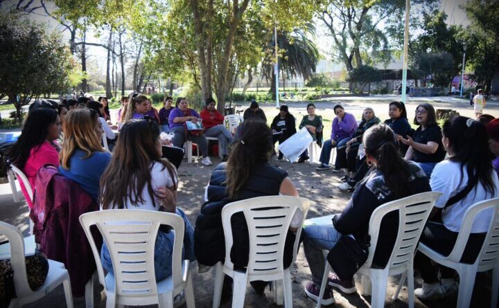 Escuela Popular de Género: prevenir violencias y fortalecer comunidades Escuela Popular de Género: prevenir violencias y fortalecer comunidades